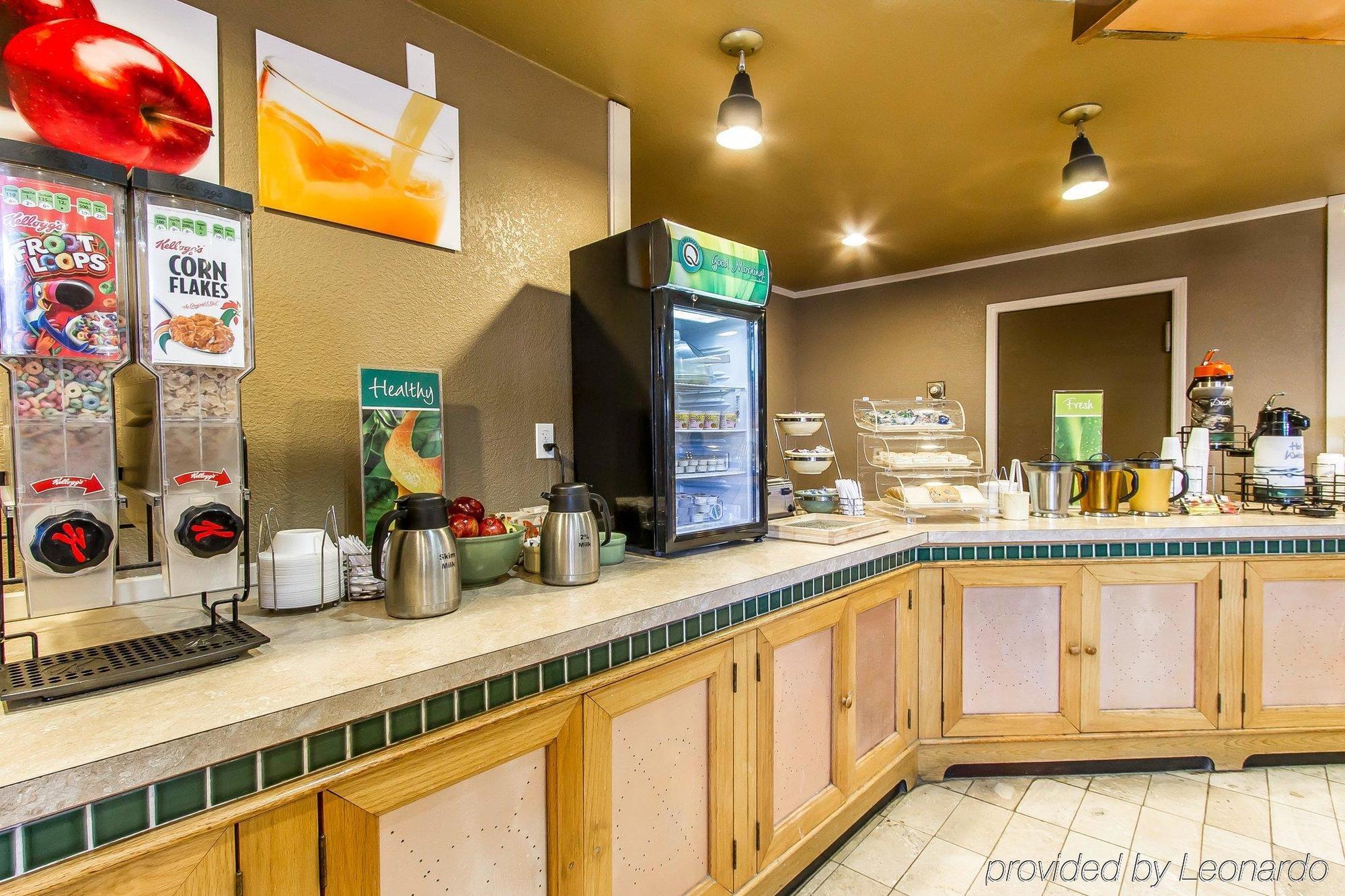 Quality Inn Ada Near University Экстерьер фото