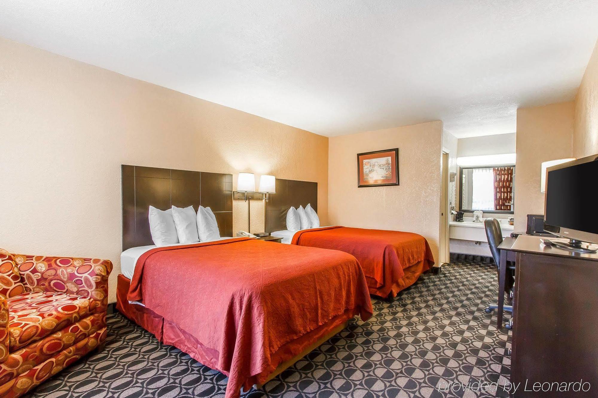 Quality Inn Ada Near University Экстерьер фото